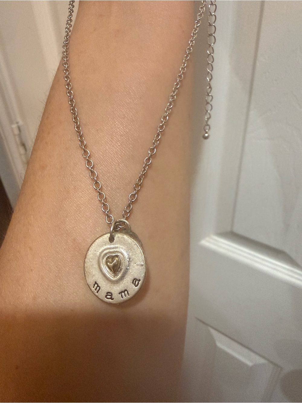 Mama Heart Pendant Necklace in Silver